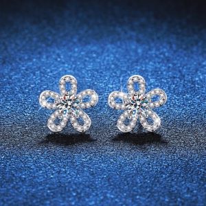 1ct Moissanite Flower Earrings