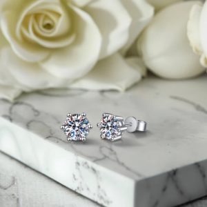 .50ct Moissanite 6-Claw Stud Earrings
